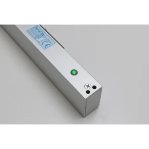 Electromagnet de forta 280 kg cu led de stare si monitorizare, potrivit pentru usi de lemn, usi de sticla, usi metalice si usi anti-foc. Carcasa este din aluminiu, iar contraplaca din otel inoxidabil. Tensiune de alimentare: 12/24Vcc Amperaj: 460mA/12V , 230mA/24V Forta de retinere: 280 kg Dimensiuni electromagnet: 250x42x27mm Dimensiuni contraplaca: 180x38x13,5mm Monitorizare NC-COM-NO